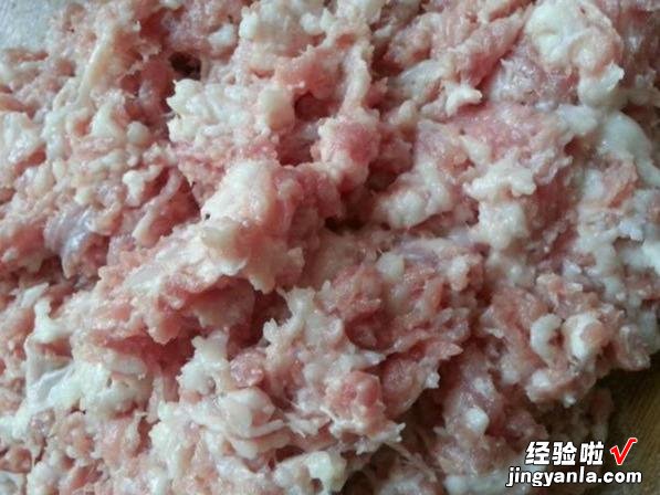 外面卖5块钱一斤的速冻水饺，店家自己都不吃，很多人还傻傻上当