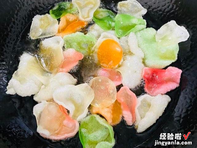 吃过这玩意的，孩子应该都会打酱油了，又酥又脆，00后几乎没见过