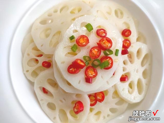 年夜饭必备的6道凉拌菜，爽脆开胃，清凉又解腻，家人夸你厨艺好