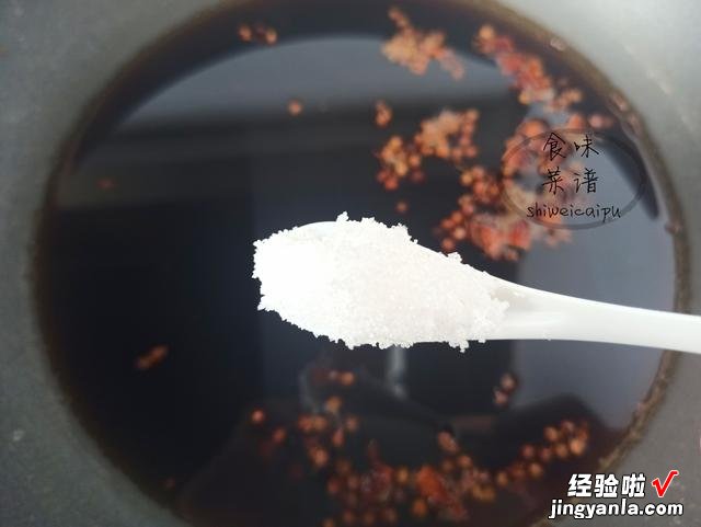 蒜薹上市了，教你3种腌蒜薹的方式，酸甜脆爽又下饭，能存放半年