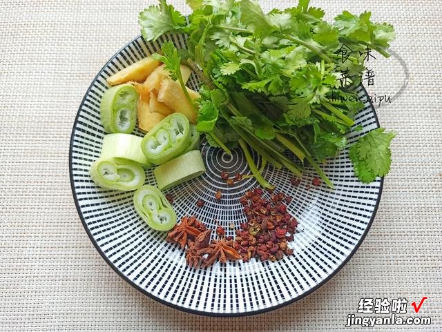 超开胃的黄豆酱做法，2斤黄豆1斤瘦肉，香辣味浓，比老干妈好吃