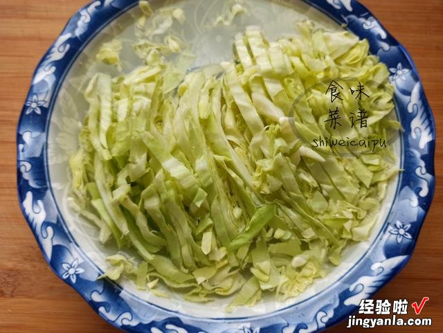包菜炒粉条,很多人第一步就错了,大厨教你一招,营养下饭不起坨