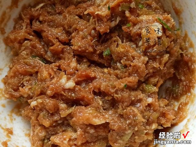 包饺子怎样调馅才好吃？教你一招，出锅鲜嫩多汁，连吃三盘真过瘾