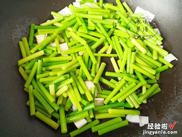 这菜有天然的“杀菌素”，春季多给家人吃，鲜香味浓，营养又下饭