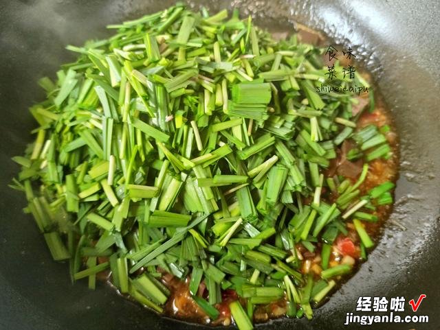 春天里最搭的两种食材，清肺补血，5块钱炒一盘，老人孩子都爱吃