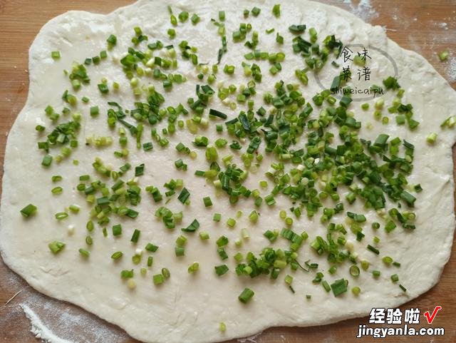 孩子想吃葱花饼了，教你特色做法，不活面不揉面，暄软咸香又好吃