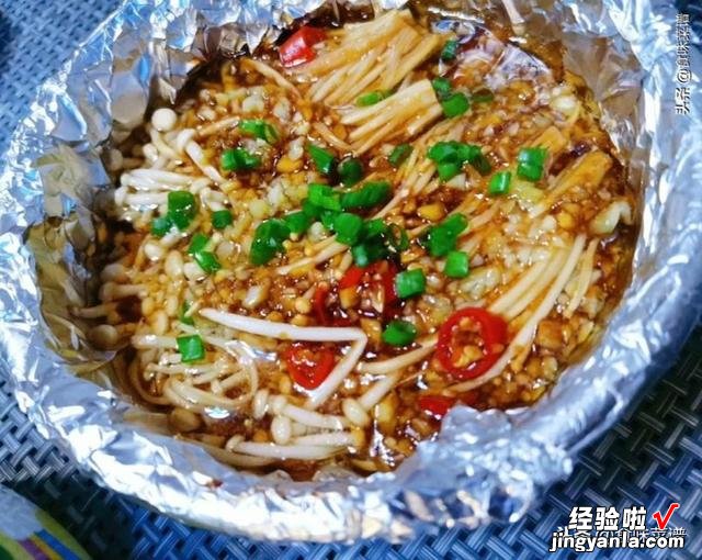 用烤箱烘烤食物，什么情况用锡纸？什么情况用油纸？用错后果严重