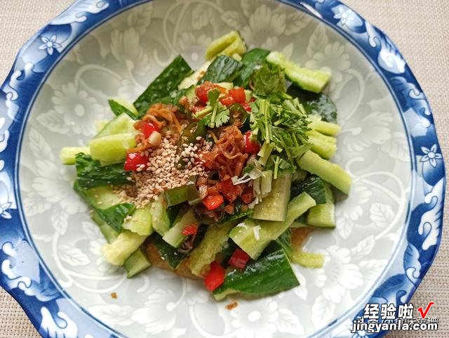 凉拌黄瓜料汁怎么调？多数人不懂，调味品乱放，怪不得味道不好吃