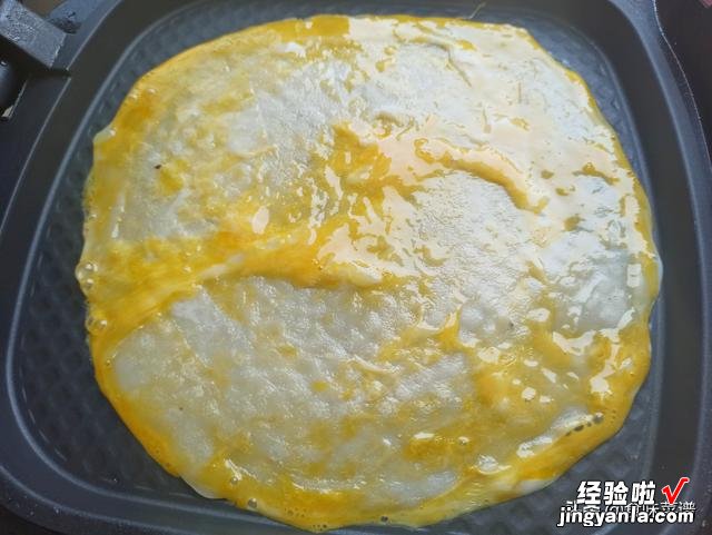 饼店的早餐饼教程，老板每天卖300张，色泽金黄诱人，回头客超多
