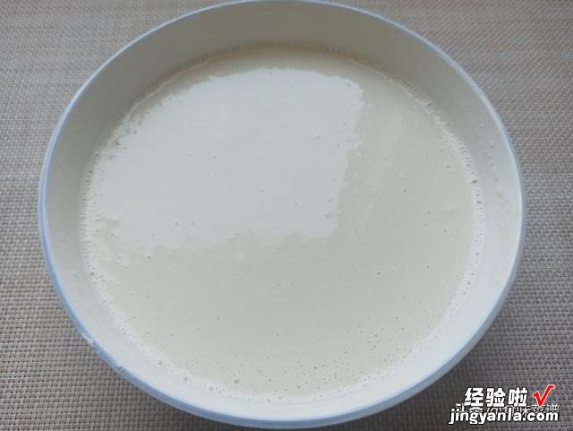 饼店的早餐饼教程，老板每天卖300张，色泽金黄诱人，回头客超多