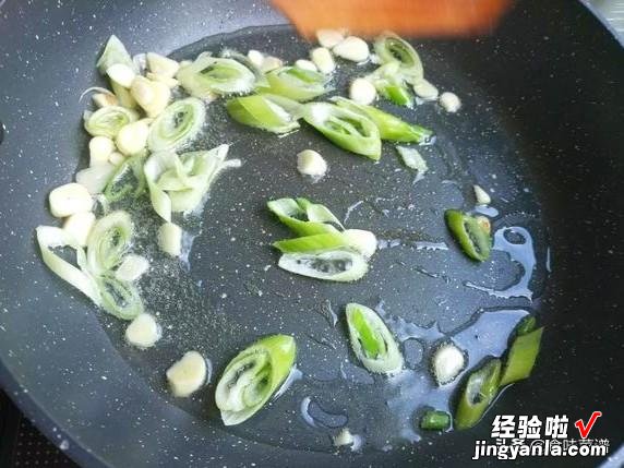 红叶苋菜有毒吗?为什么汤汁是红色,为了家人的健康,不妨看一看