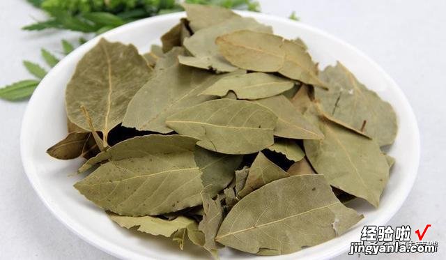 香叶怎样处理，才能让香味完全发挥？教你正确做法，赠卤肉料配方