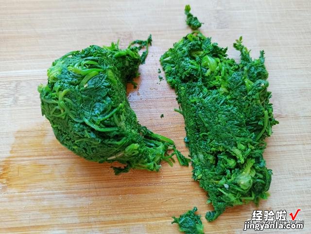 生长在麦地的野菜,做成饺子馅很香,鲜嫩多汁,错过这几天等明年