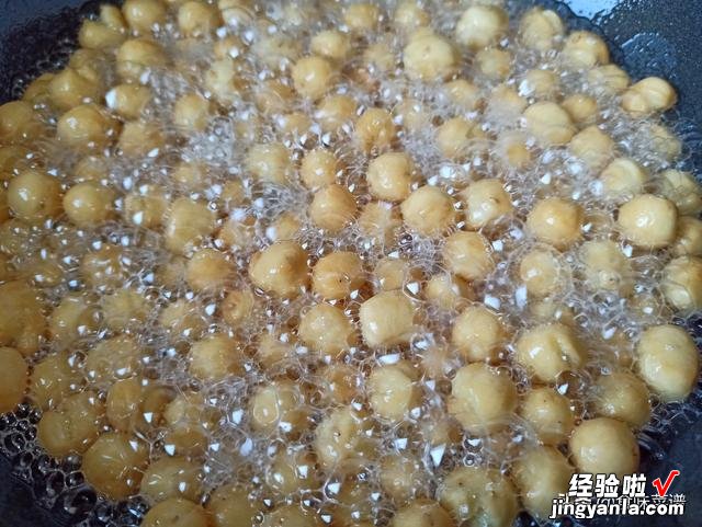 孩子爱吃的挂霜小零食，超市卖23元1斤，教你在家做，成本才3块钱