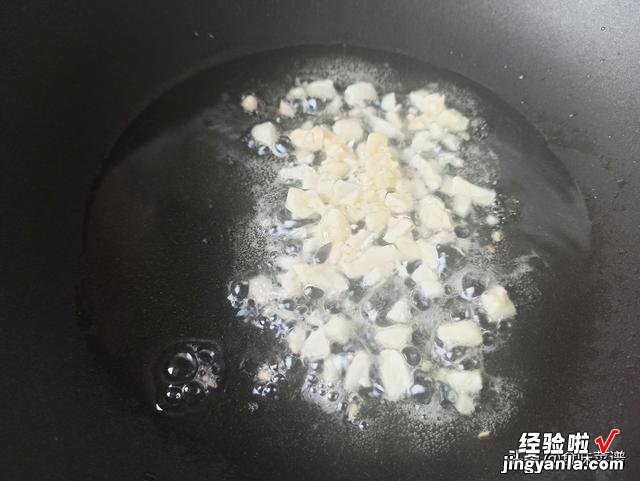 白萝卜最好吃的做法，不炖不打汤，简单营养又下饭，上桌瞬间扫光