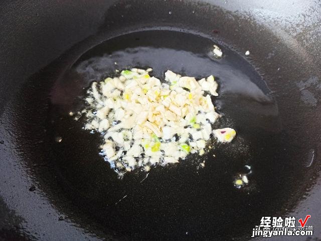 卷心菜是甘蓝吗？怎么炒才好吃呢？教你一个秘诀，酸甜美味超下饭