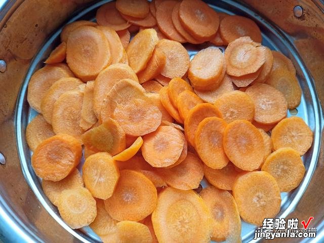 用糯米粉可做哪些美食?教你一个新吃法,软糯香甜,比汤圆还好吃