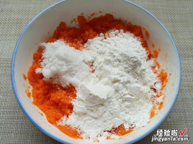 用糯米粉可做哪些美食?教你一个新吃法,软糯香甜,比汤圆还好吃