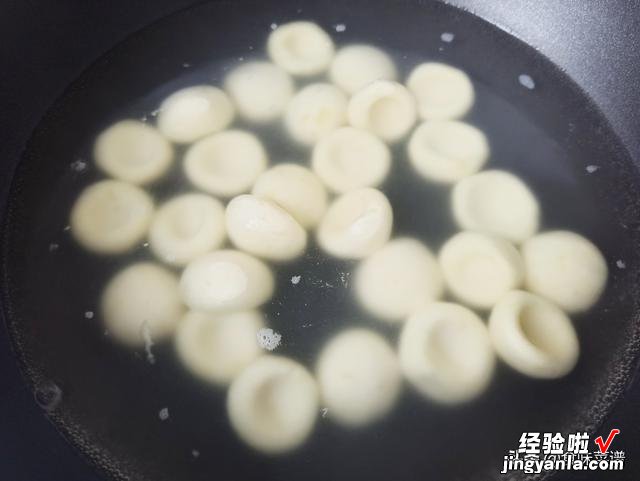 土豆怎么吃才健康?试一试这做法,口感爽滑有嚼劲,比土豆粉还香