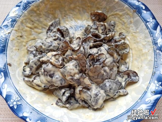 1把木耳1个鸡蛋,教你地道的私房菜,出锅焦香酥脆,下酒又下饭