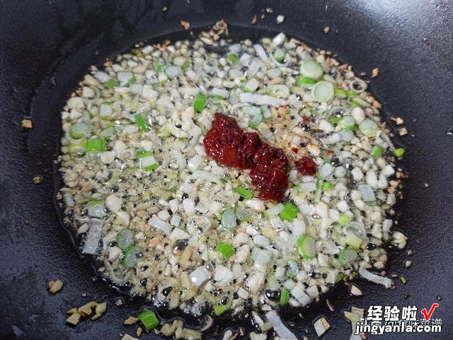 炒鸡胸肉时，直接下锅就错了，只需多加1步，肉质不柴，还没腥味