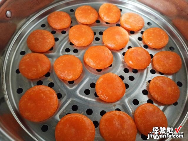 胡萝卜这样做真好吃，软糯香甜，不加一滴水，常吃孩子眼睛有好处