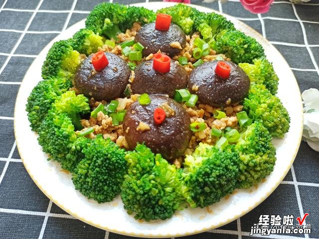 西兰花和香菇这样做,增强免疫力少生病,香味浓郁,每周必点一次