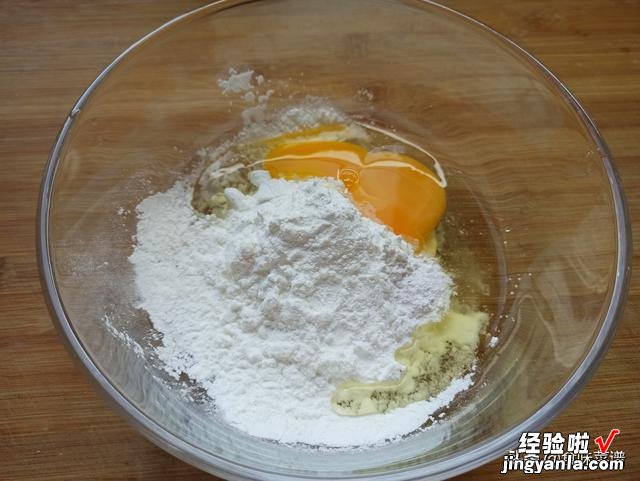 饭店的炸蘑菇为啥好吃?记住3个小技巧,出锅酥脆可口,还不油腻