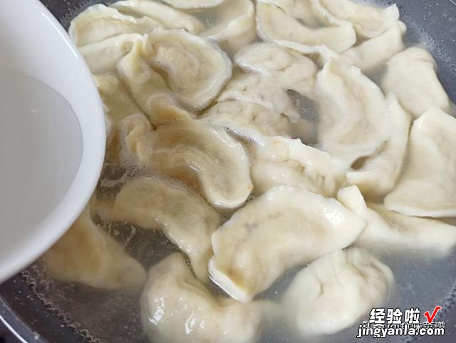 冬至吃饺子就调这馅，营养丰富，出锅香味浓郁，鲜嫩多汁又解馋