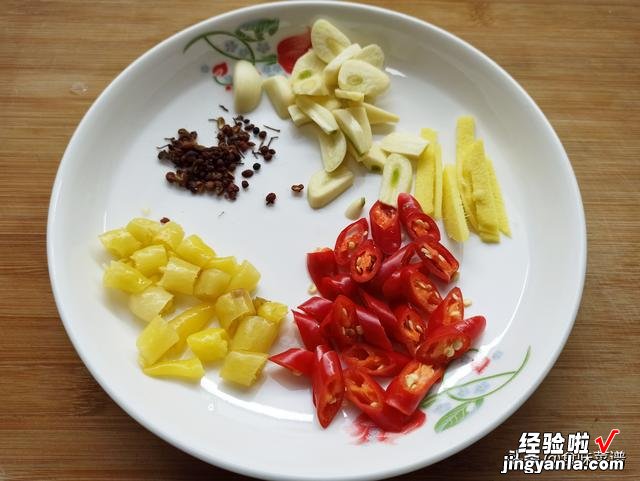 白萝卜怎么腌才好吃?还是传统做法实用,酸甜脆爽,开胃又下饭