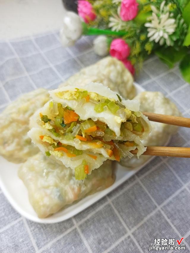 胡萝卜加芹菜的做法火了,三两下做成菜卷,鲜嫩美味,每次都吃撑