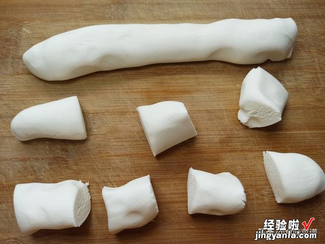 糯米面加豆沙的做法火了,开水一烫,香甜软糯,闺女儿子都说好吃