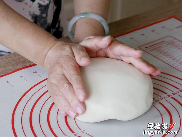 北京人爱吃的“炒疙瘩”,入口劲道又绵软,越嚼越香,一遍就学会