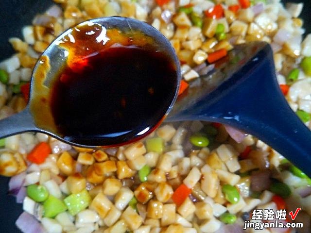 北京人爱吃的“炒疙瘩”,入口劲道又绵软,越嚼越香,一遍就学会