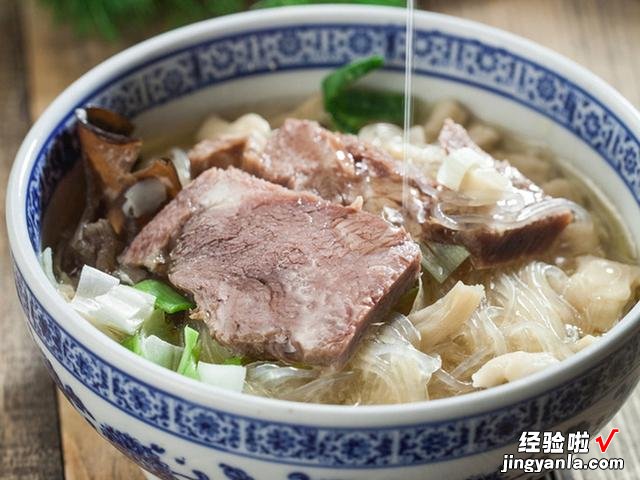 西安有哪些难忘的美食？老陕推荐这10种，好吃不贵，没吃过算白来