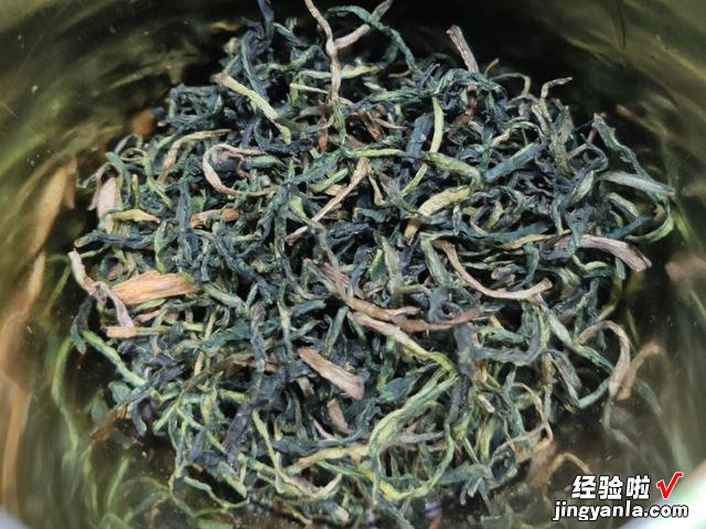 老爷爷教我炒蒲公英茶，没苦涩味，茶香自然，适合火大脾气急的人