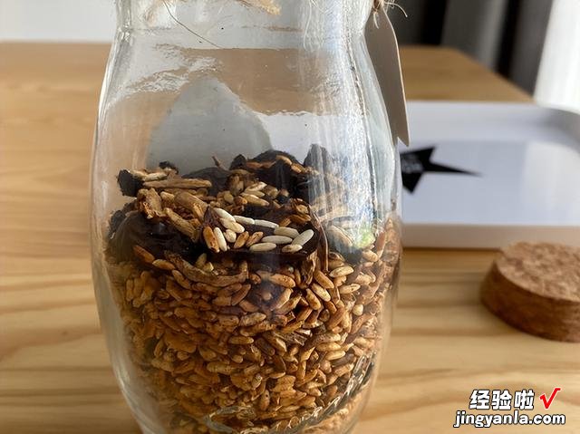 适合春天的“姜米茶”，有大米和生姜就能做，刮油刮脂，对身体好