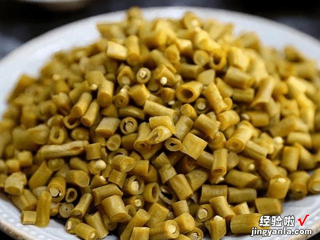 进入4月，温度开始回升，菜园种上这6种青菜，长势快，鲜美又营养