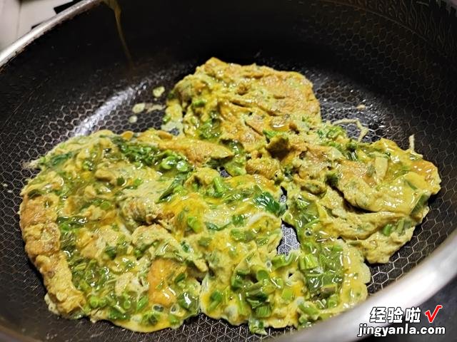 保存香椿别用盐腌,试试农家土办法,冬天炒鸡蛋真香,放一年不坏