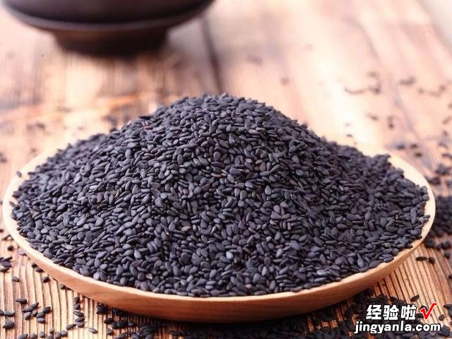 这9种坚果：高维生素、高膳食、高钙、低胆固醇，中老年人要多吃