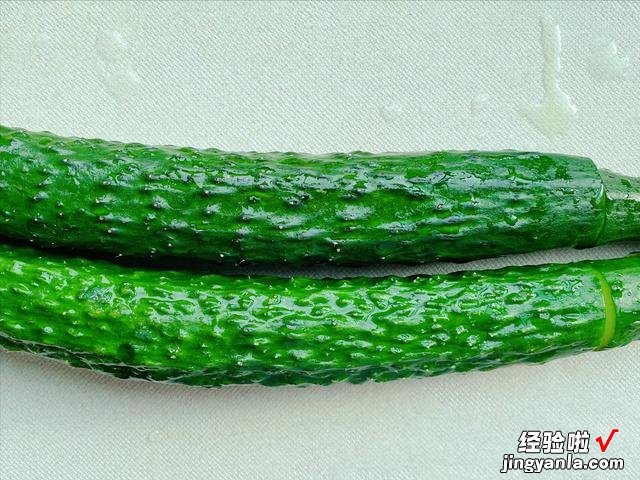 拍黄瓜想要清脆爽口？这个步骤不能少，大厨亲自示范，鲜香又美味