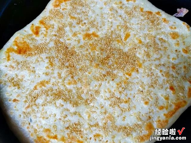 千层饼怎么做才好吃？原来和面有技巧，做对了外黄里暄，酥软油润