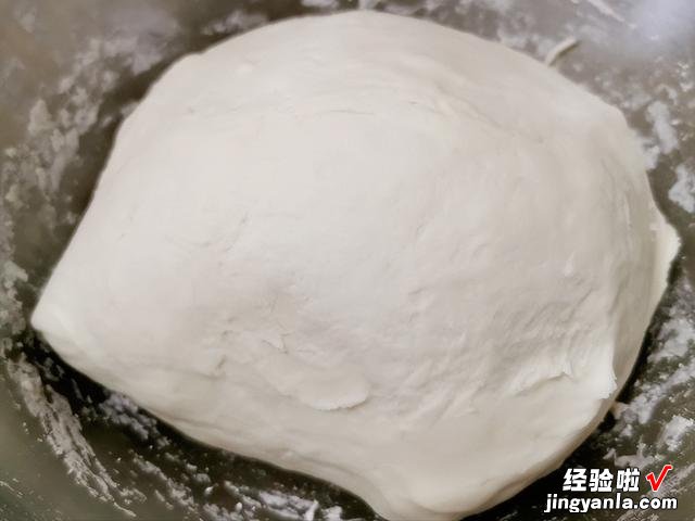 “万能饼皮”的做法,胜过鸭饼好几倍,柔软劲道,卷菜卷肉都好吃