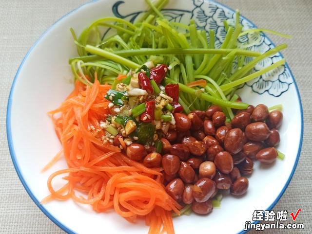 蒜薹上市了,教你3种家常做法,荤素搭配有营养,上桌家人都爱吃