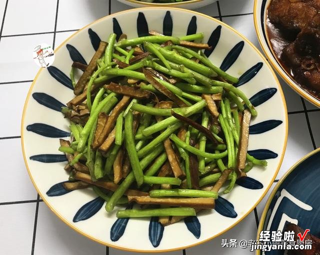 晒晒我家初七团圆饭，4人8菜1汤，鸡鸭鱼肉，冷盘热菜家的味道