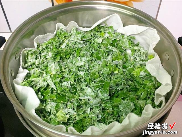 芹菜叶子不要扔了，不懂吃太可惜，教你3种做法，给红烧肉都不换