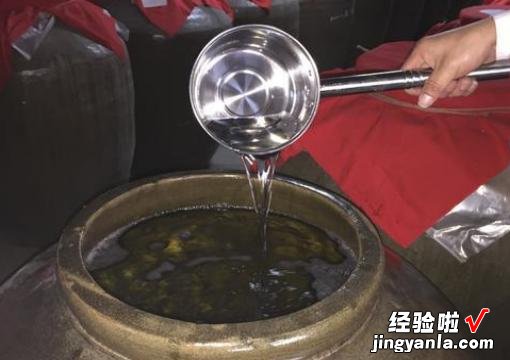 聪明人酿不出好酒？年销百亿酒老板，告诉你3个酿酒的“笨”秘诀