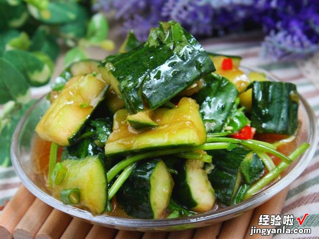 为什么饭店的凉拌菜好吃？原来他们都放“明油”，做对了鲜香美味