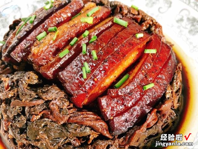 想吃扣肉不用买，教你在家自己做，秘制酱料配方，软烂鲜香不油腻