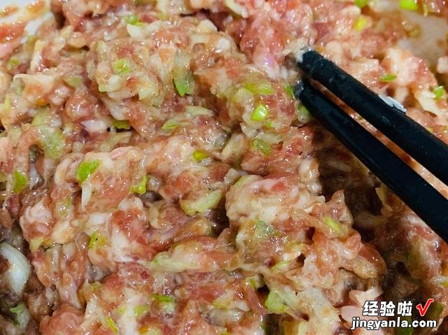 天热了，这肉记得要多吃，比排骨便宜，比牛羊肉美味，营养还特高